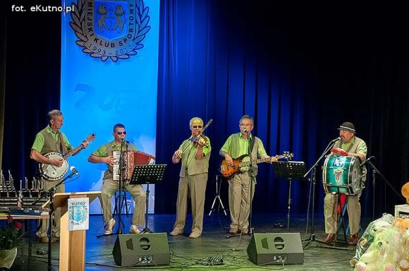 Jest taka zasada: co się podnosi, to i opada. Samych sportowych wzlotów na 20-lecie MKS Kutno