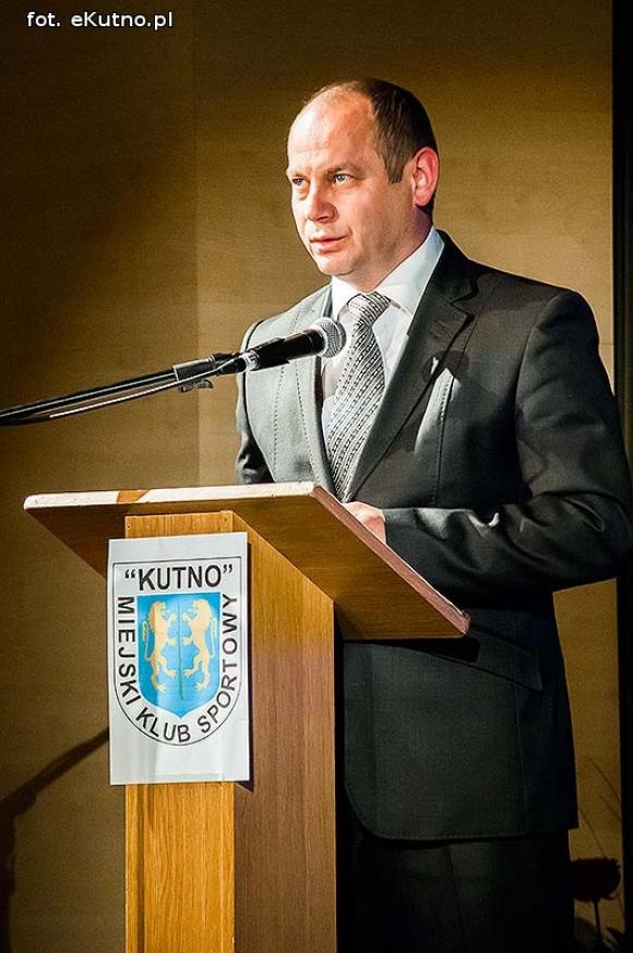 Jest taka zasada: co się podnosi, to i opada. Samych sportowych wzlotów na 20-lecie MKS Kutno