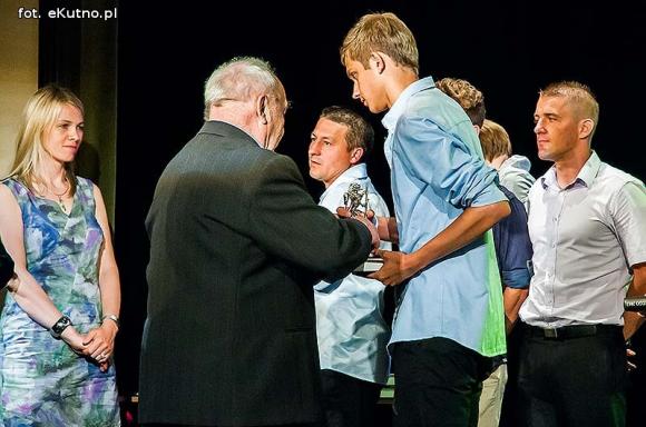 Jest taka zasada: co się podnosi, to i opada. Samych sportowych wzlotów na 20-lecie MKS Kutno