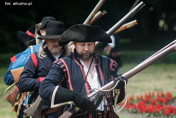 Kultura sarmacka królowała na Zamku w Oporowie