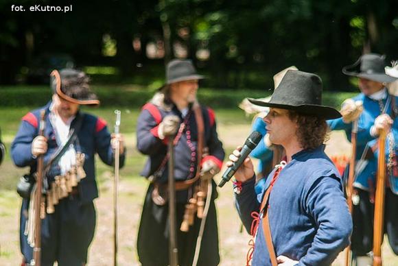 Kultura sarmacka królowała na Zamku w Oporowie