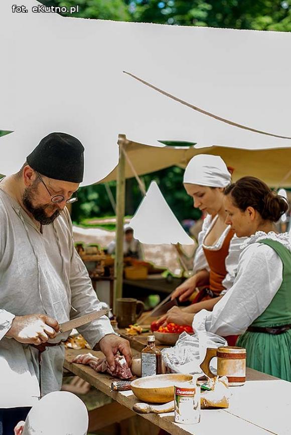 Kultura sarmacka królowała na Zamku w Oporowie