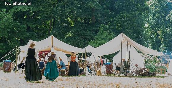 Kultura sarmacka królowała na Zamku w Oporowie