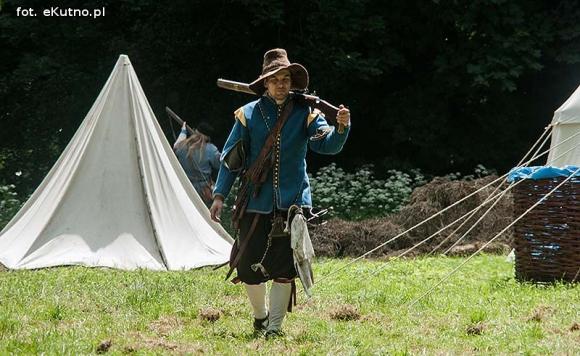 Kultura sarmacka królowała na Zamku w Oporowie