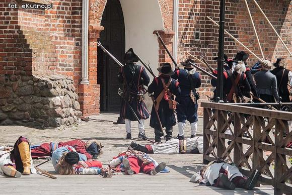 Kultura sarmacka królowała na Zamku w Oporowie