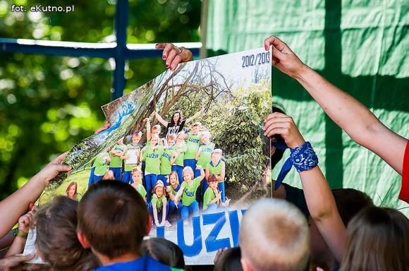 Rumba, taniec ognia, street dance, zumba, piżama party i moc talentów na scenie w parku