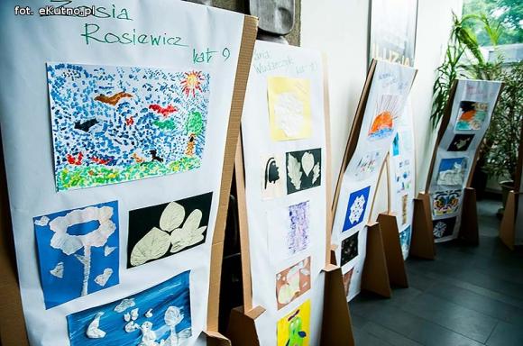 Rumba, taniec ognia, street dance, zumba, piżama party i moc talentów na scenie w parku