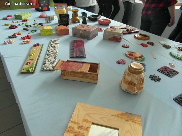 W Gimnazjum nr 2 uczniowie rozwijali swoje zdolności plastyczne