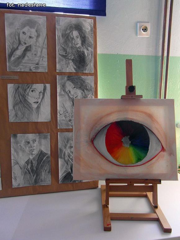 W Gimnazjum nr 2 uczniowie rozwijali swoje zdolności plastyczne