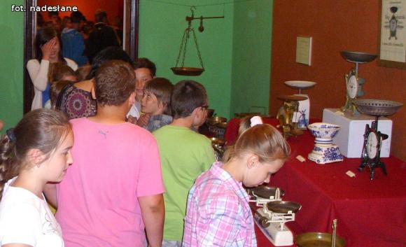 Wystawa wag i odważników w Muzeum im. Jerzego Dunin-Borkowskiego w Krośniewicach