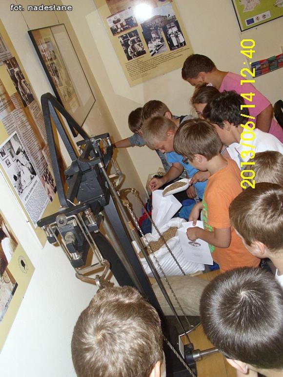 Wystawa wag i odważników w Muzeum im. Jerzego Dunin-Borkowskiego w Krośniewicach