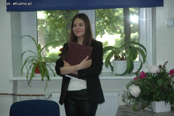 Kochaj i rób, co chcesz, los polskich partii i młoda krew w polityce. Projekt Olgi Jóźwiak