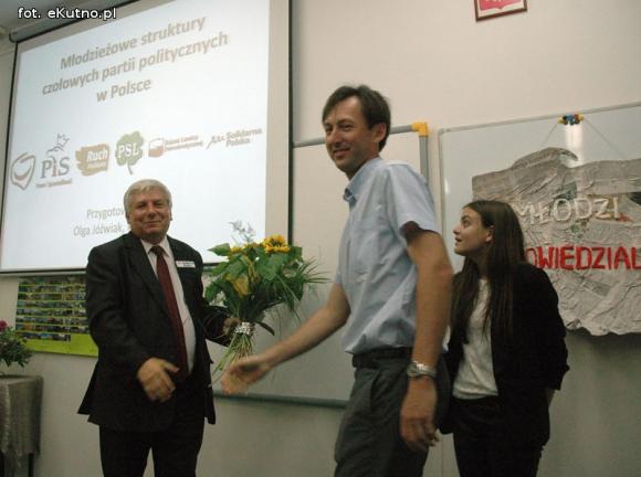 Kochaj i rób, co chcesz, los polskich partii i młoda krew w polityce. Projekt Olgi Jóźwiak