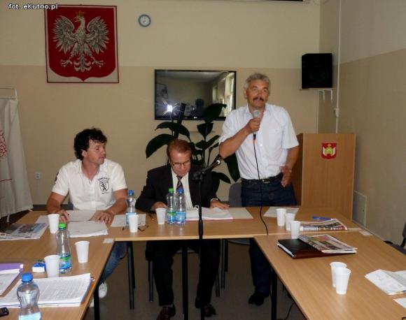 Absolutorium dla burmistrz Herman bez cienia sprzeciwu. Dziwne głosowanie nad wyborem wiceprzewodniczącego rady. Większość głosów... nieważna!