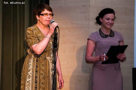 Festiwal rozpoczęty na okręcie poezji. Za oknem Bóg, honor i ojczyzna