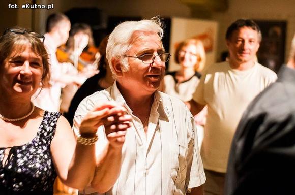 Festiwal rozpoczęty na okręcie poezji. Za oknem Bóg, honor i ojczyzna