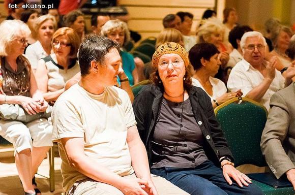 Festiwal rozpoczęty na okręcie poezji. Za oknem Bóg, honor i ojczyzna