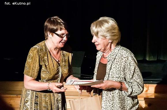 Festiwal rozpoczęty na okręcie poezji. Za oknem Bóg, honor i ojczyzna