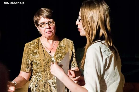 Festiwal rozpoczęty na okręcie poezji. Za oknem Bóg, honor i ojczyzna