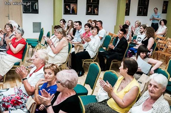 Festiwal rozpoczęty na okręcie poezji. Za oknem Bóg, honor i ojczyzna