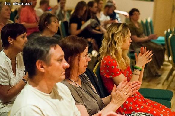 Festiwal rozpoczęty na okręcie poezji. Za oknem Bóg, honor i ojczyzna