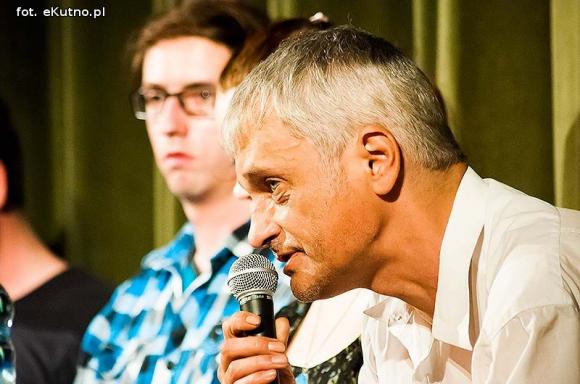 Festiwal rozpoczęty na okręcie poezji. Za oknem Bóg, honor i ojczyzna