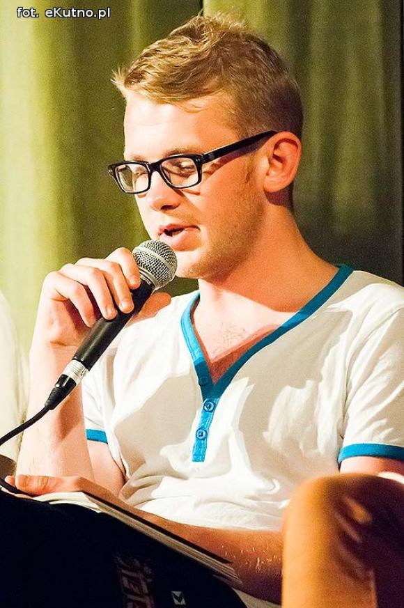 Festiwal rozpoczęty na okręcie poezji. Za oknem Bóg, honor i ojczyzna