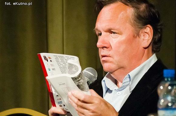 Festiwal rozpoczęty na okręcie poezji. Za oknem Bóg, honor i ojczyzna