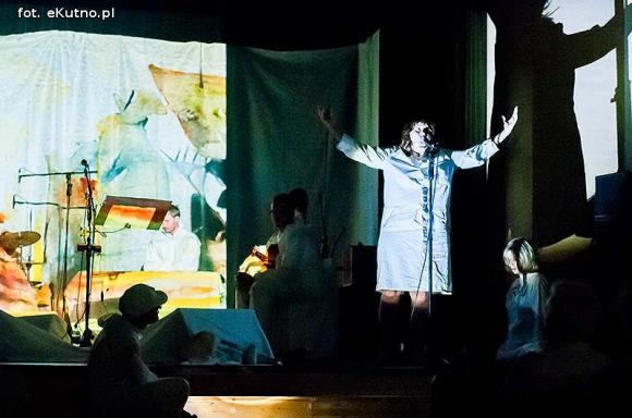 Festiwalowe koncerty. Latające gruszki, moja wina i trupy