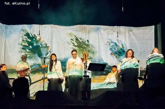 Festiwalowe koncerty. Latające gruszki, moja wina i trupy