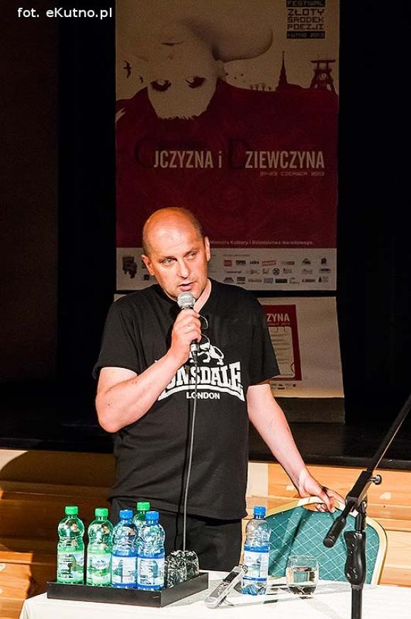 Wejdź pomiędzy - w środek - w miejsce, które czeka na wyobraźnię czytelnika