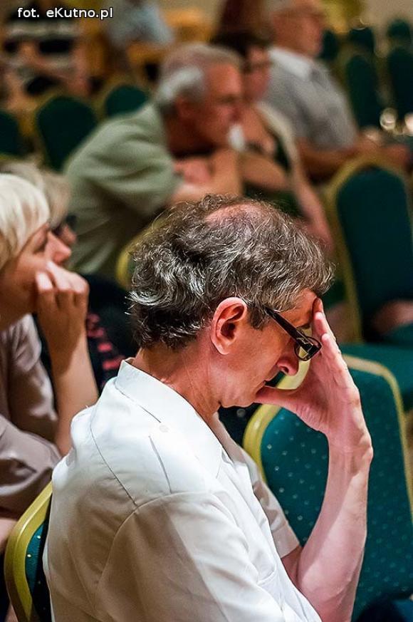 Wejdź pomiędzy - w środek - w miejsce, które czeka na wyobraźnię czytelnika