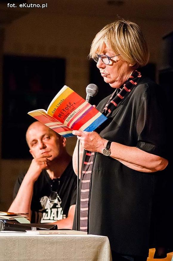 Wejdź pomiędzy - w środek - w miejsce, które czeka na wyobraźnię czytelnika