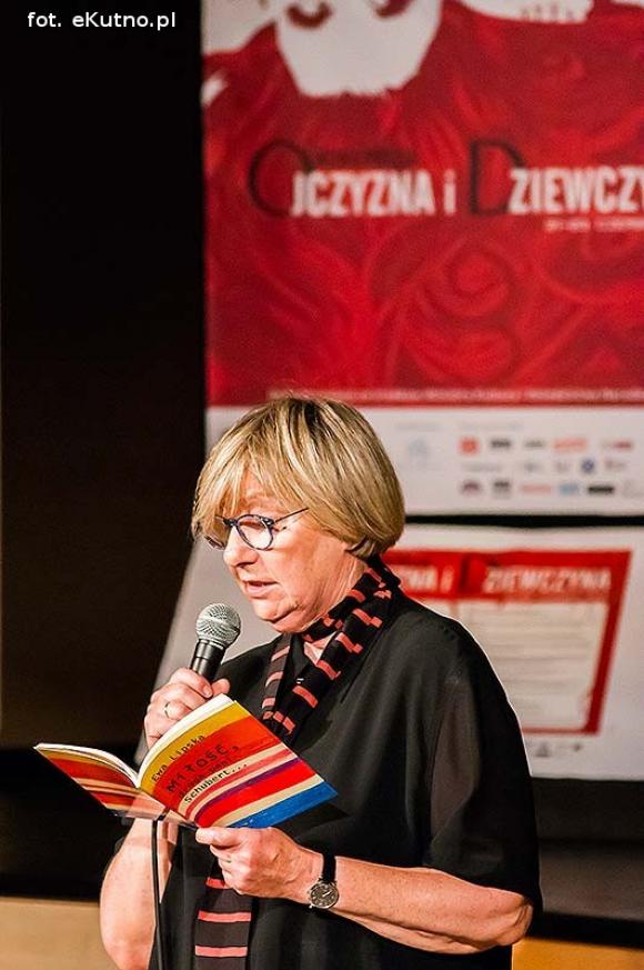 Wejdź pomiędzy - w środek - w miejsce, które czeka na wyobraźnię czytelnika