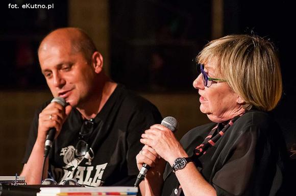 Wejdź pomiędzy - w środek - w miejsce, które czeka na wyobraźnię czytelnika