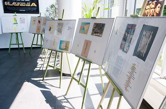 Wejdź pomiędzy - w środek - w miejsce, które czeka na wyobraźnię czytelnika