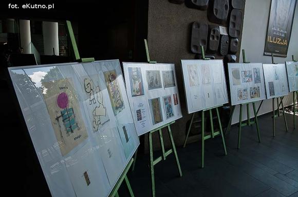 Wejdź pomiędzy - w środek - w miejsce, które czeka na wyobraźnię czytelnika