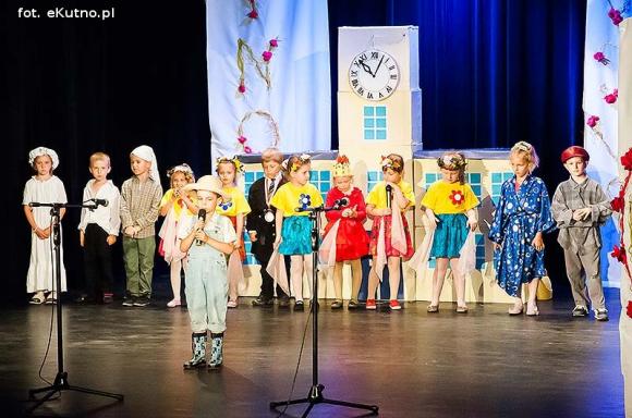 Najzdolniejsi uczniowie szkół podstawowych i gimnazjów uhonorowani