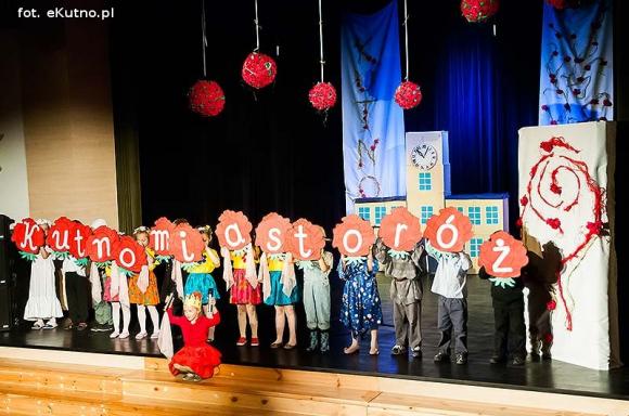 Najzdolniejsi uczniowie szkół podstawowych i gimnazjów uhonorowani