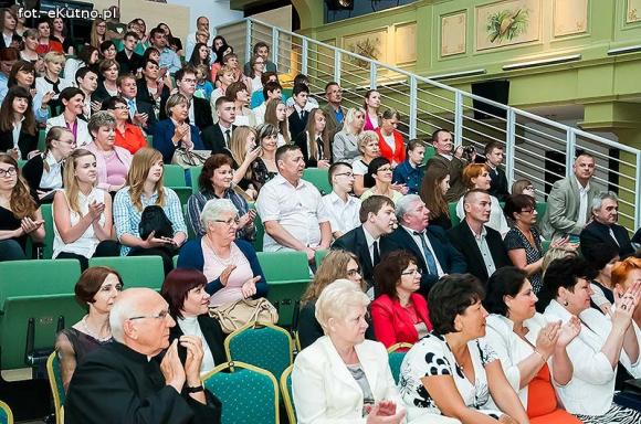 Najzdolniejsi uczniowie szkół podstawowych i gimnazjów uhonorowani