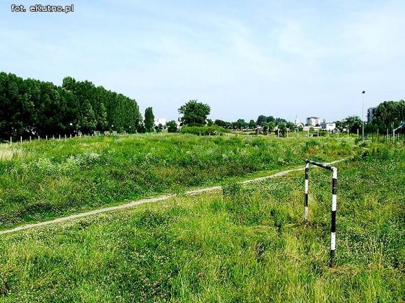 Czytelnicy pytają: Czy ktoś pamięta przedwyborcze obietnice? Co tu powstanie?