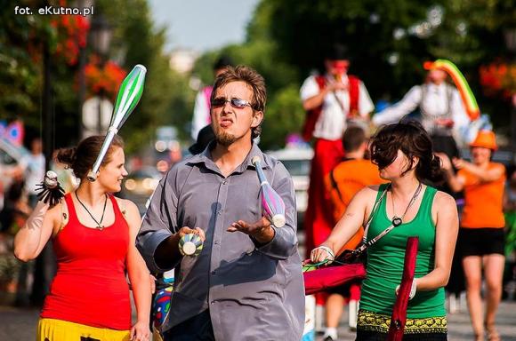 Ogniu krocz ze mną. Parada Fireproof