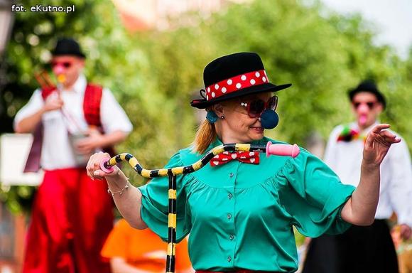 Ogniu krocz ze mną. Parada Fireproof