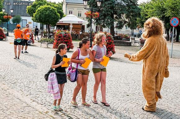 Ogniu krocz ze mną. Parada Fireproof