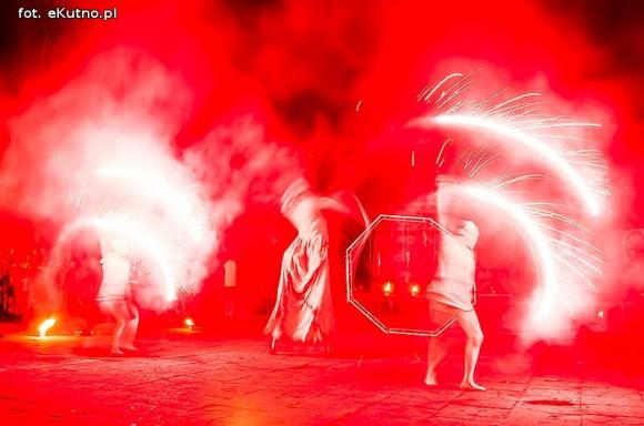 Pod patronatem eKutno.pl: Nagrody na festiwalu ognia przyznane