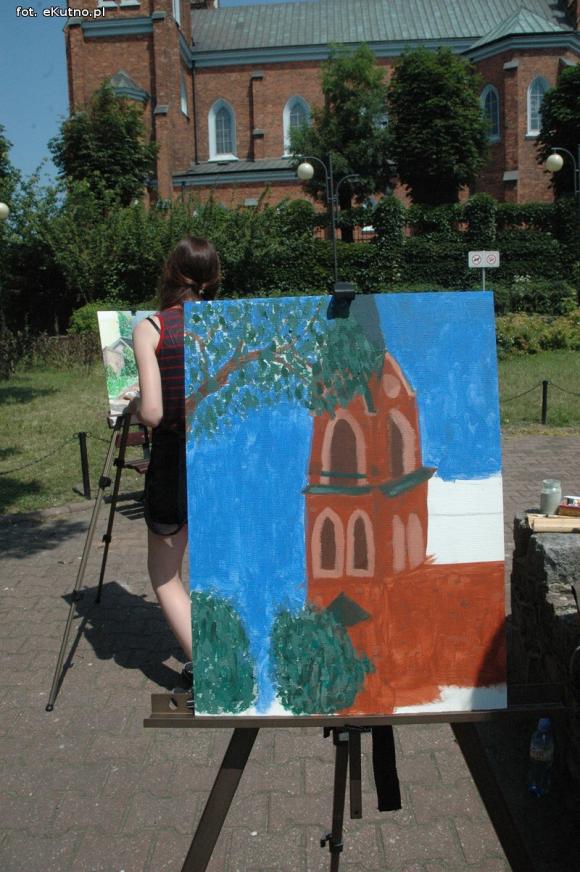 Pejzaże i budynki. Twórczość kutnian na malarskich warsztatach w centrum miasta