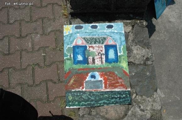 Pejzaże i budynki. Twórczość kutnian na malarskich warsztatach w centrum miasta