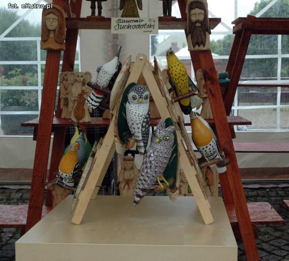 Ludowe rzemiosła wiecznie żywe. Zapraszamy przed muzeum