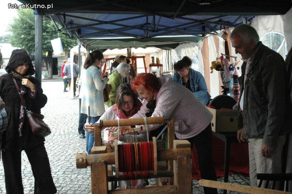 Ludowe rzemiosła wiecznie żywe. Zapraszamy przed muzeum