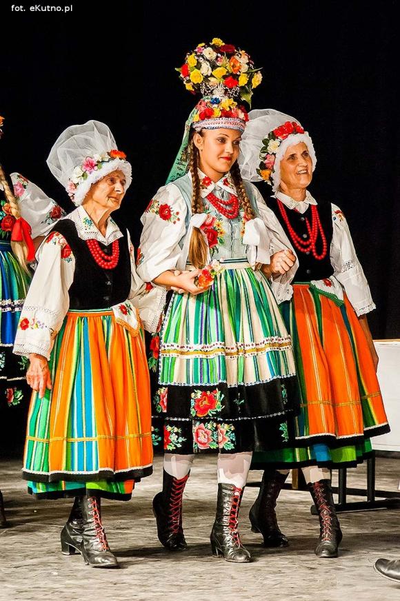 Kapela rżnęła obertasy  na weselu Boryny, a kutnianie świetnie się bawili